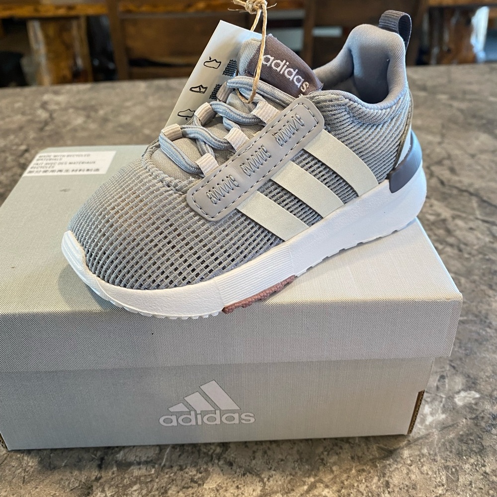 Toddler boys size 6 nwt adidas shoes-grey color